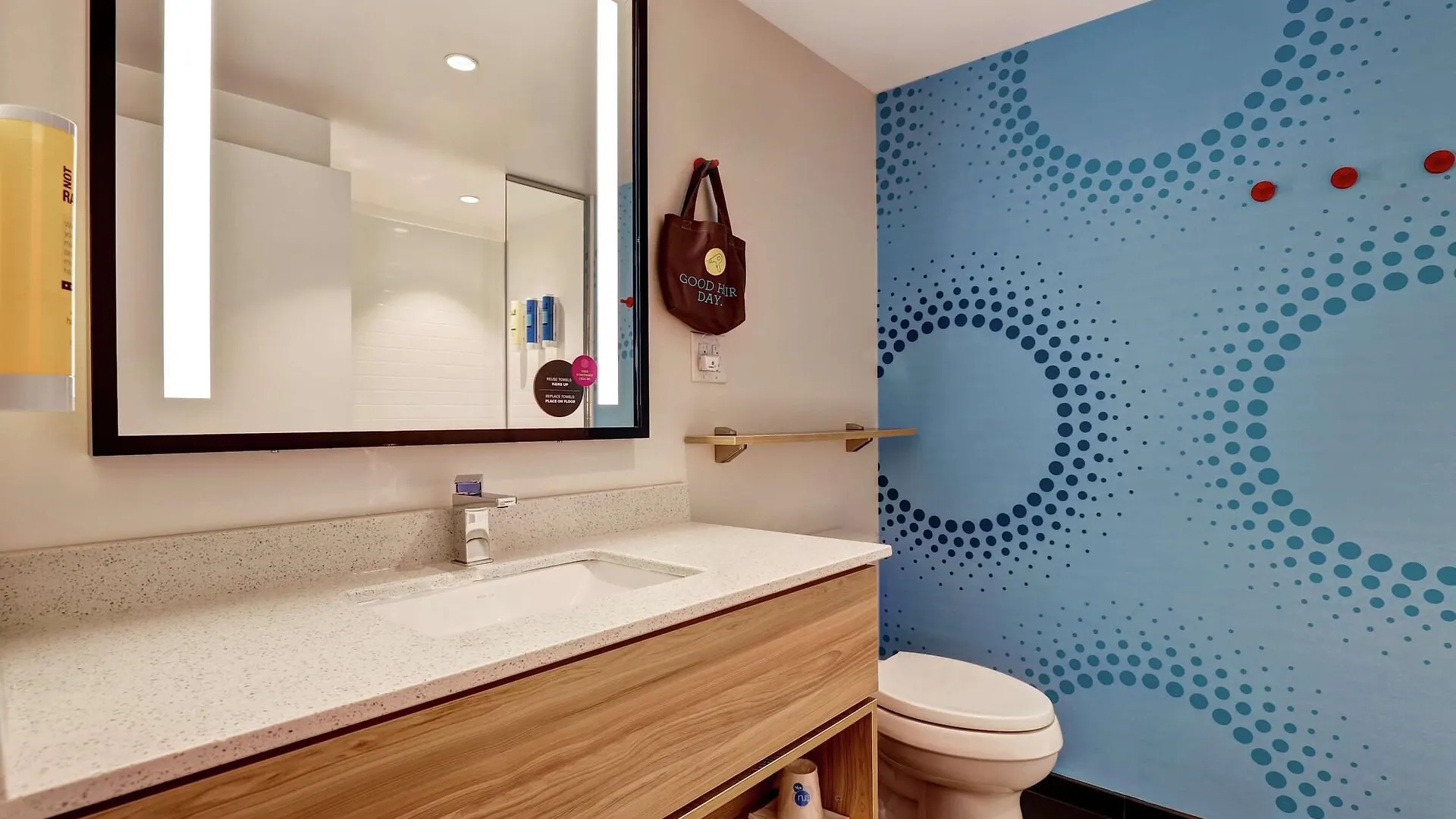 Hotel Tru By Hilton Edmonton Windermere