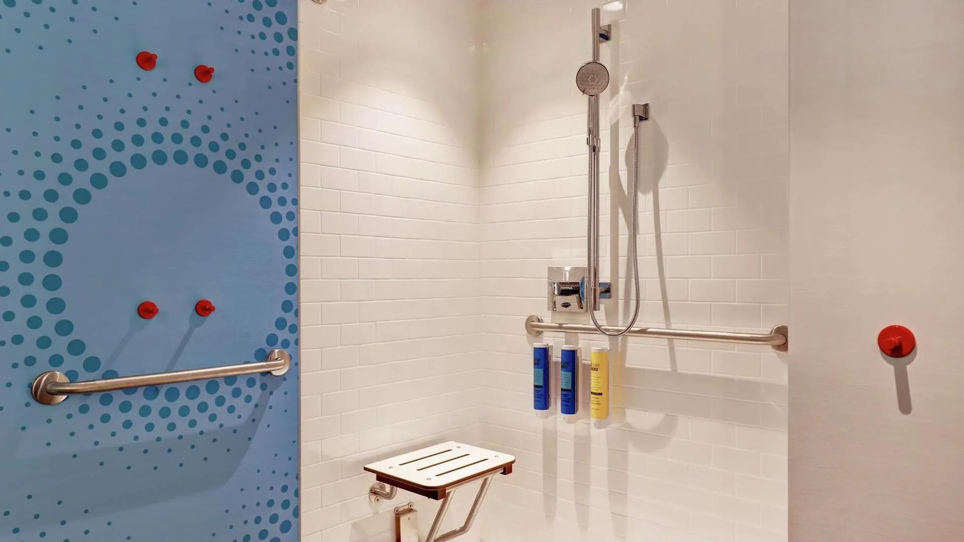 *** Hotel Tru By Hilton Edmonton Windermere Canada