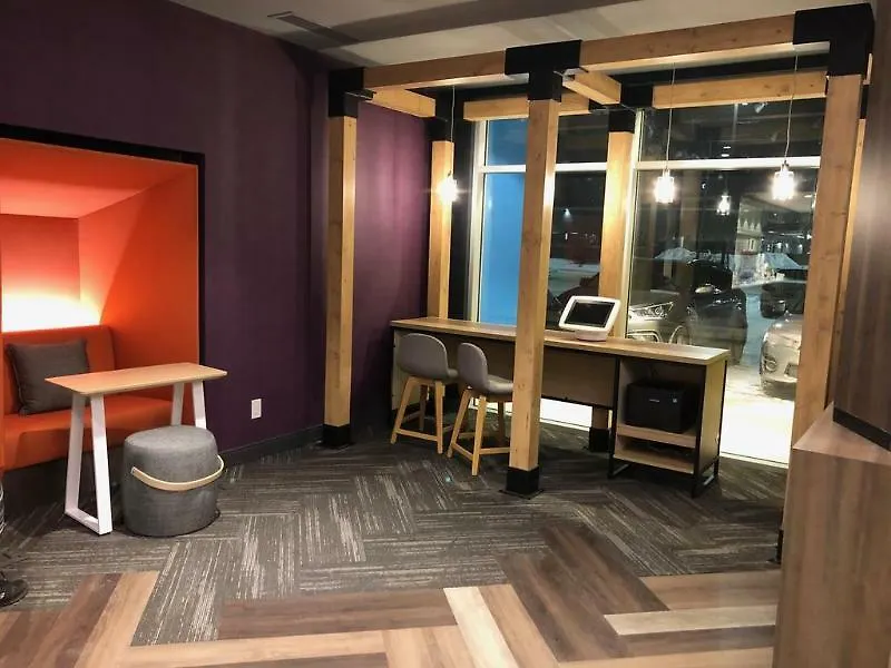 Hotel Tru By Hilton Edmonton Windermere