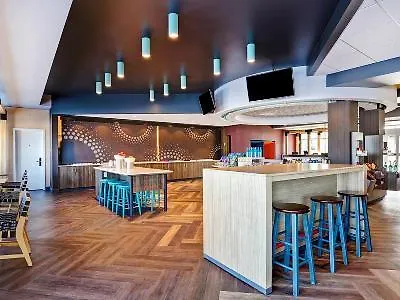 *** Hotel Tru By Hilton Edmonton Windermere Canada